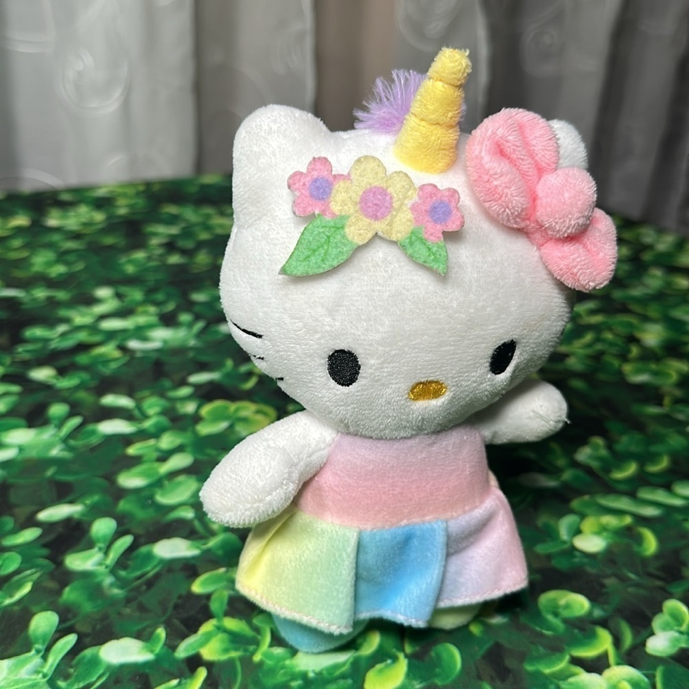 Fiesta Sanrio Hello Kitty Unicorn Flower Plush Toy 7” pastel rainbow - Picture 3 of 14